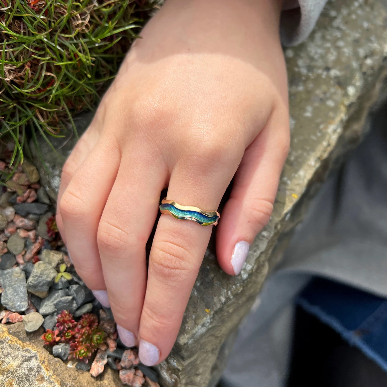 Sands Of Time 18ct Yellow Gold Enamel Ring In Ocean Enamel 6 Sands Of Time 18ct Yellow Gold Enamel Ring In Ocean Enamel - Image 4