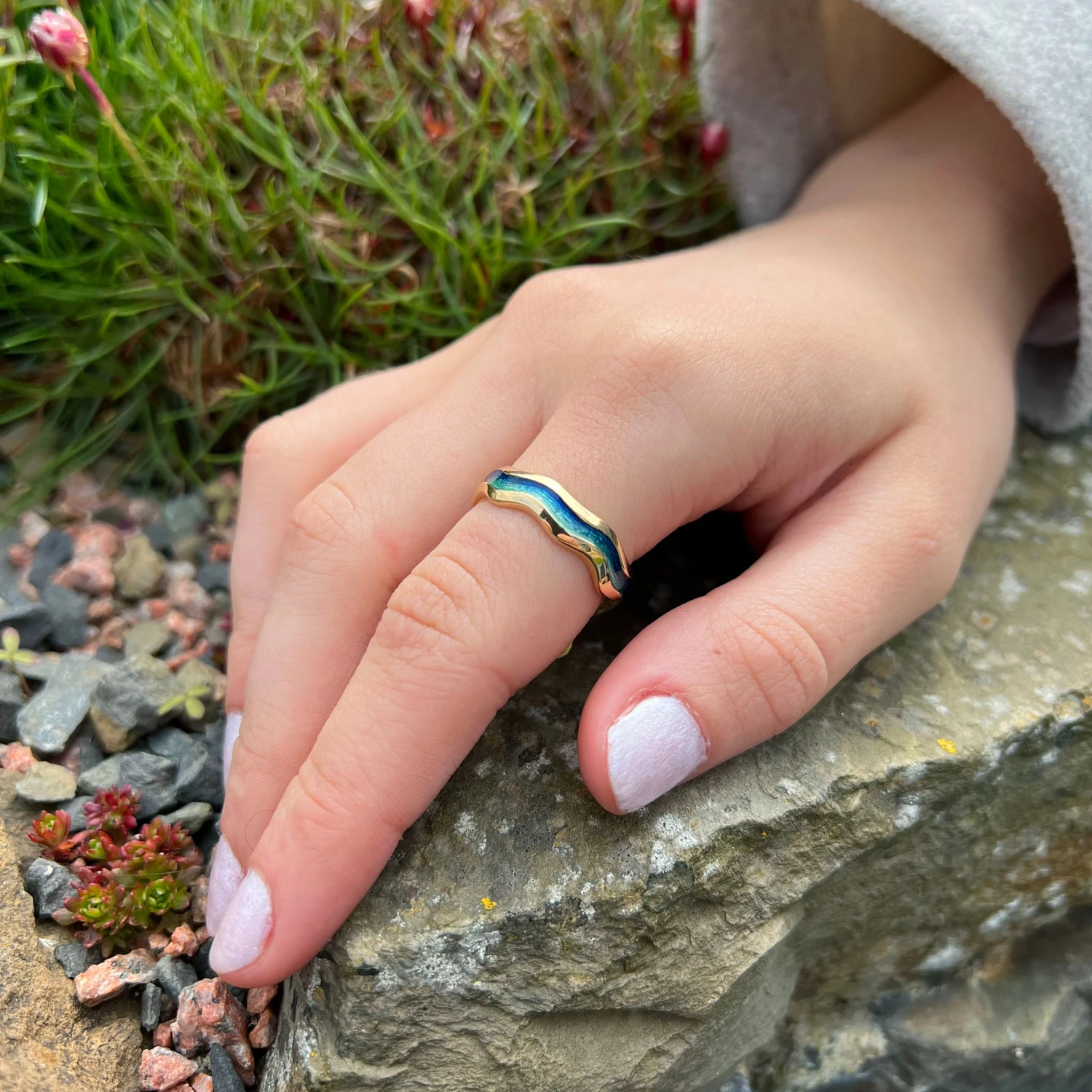 Sands Of Time 18ct Yellow Gold Enamel Ring In Ocean Enamel 3 Sands Of Time 18ct Yellow Gold Enamel Ring In Ocean Enamel