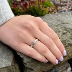 Matrix Diamond Ring Set In 9ct White Gold -Outlet Jewel Orix Store 9W DR0215Matrix0.25ctDiamondRingin9ctWhiteGold 52876017 5e9f 4af2 b420 7b849ec938b9