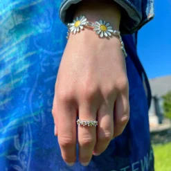 Daisies At Dawn 4-flower Enamel Ring In Sterling Silver -Outlet Jewel Orix Store ER235EBLX233Daisyringandbracelet