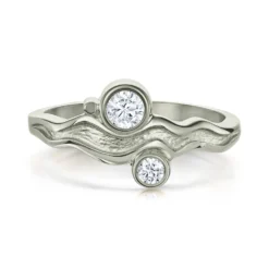 River Ripples Platinum Ring With 3.9mm & 3mm Diamonds